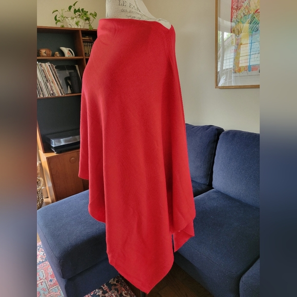 Red Cape Sweater - Picture 6 of 6